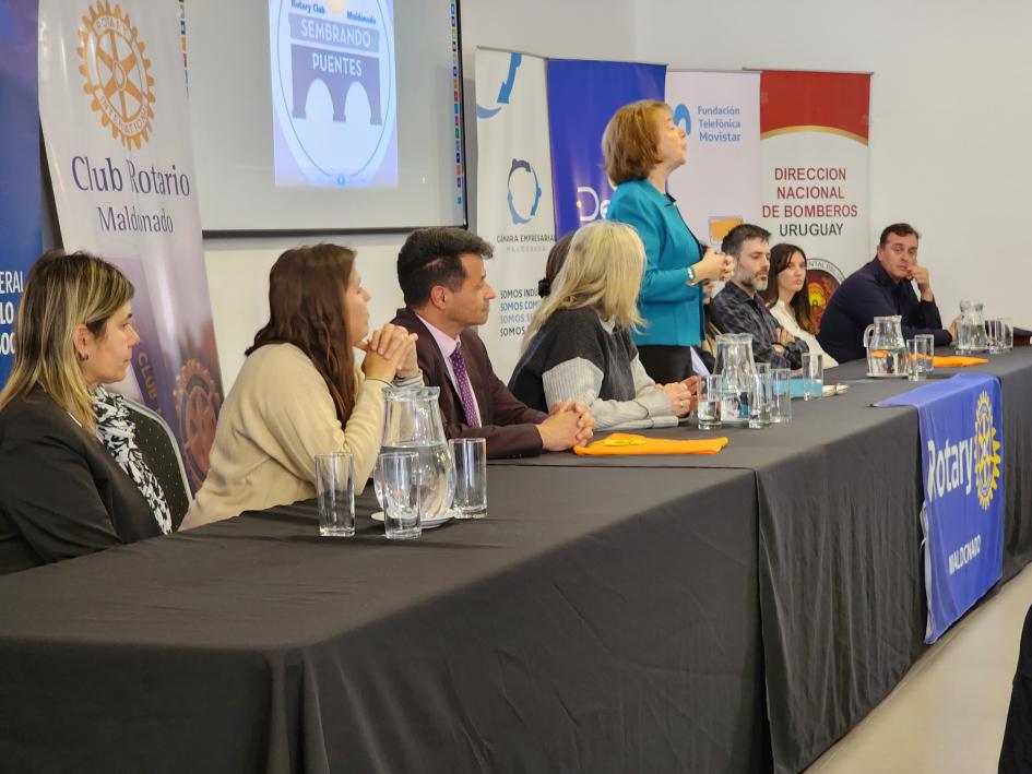Pérez presentó Ley de Promoción del Empleo, en actividad del programa Sembrando Pue Todos los disertantes