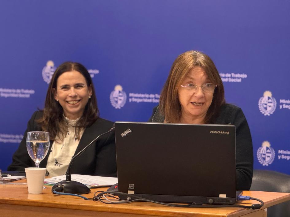 Primera Jornada de Actualización 2025 Autoridades durante la presentación