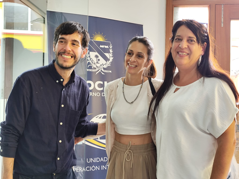 Director de Empleo Federico Araya participó en entrega de Proyectos de Inversión Productiva en Rocha Araya junto a psicóloga de la Intendencia de Rocha