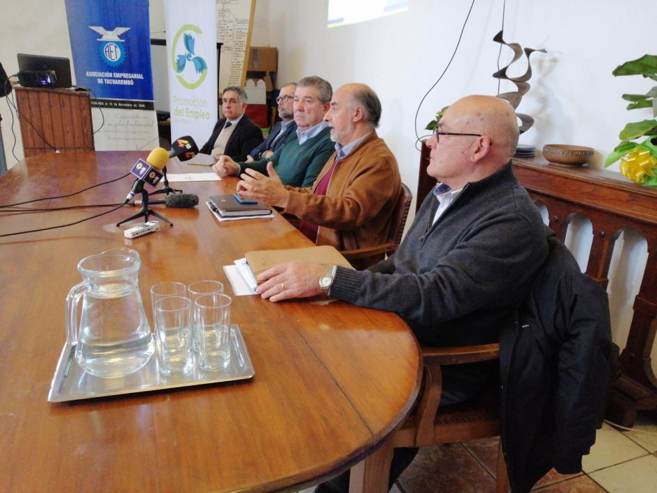 Continúan actividades de difusión de la Ley de Promoción del Empleo en el interior del país Conferencia en Tacuarembó