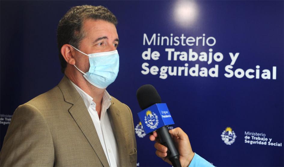 Gobierno firmó decreto que permite suspender trabajo rural ante circunstancias climáticas de riesgo Teijeiro en entrevista