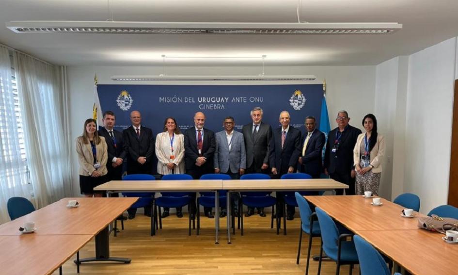 Delegación uruguaya recibió a representación de República Dominicana Delegación uruguaya recibió a representación de República Dominicana