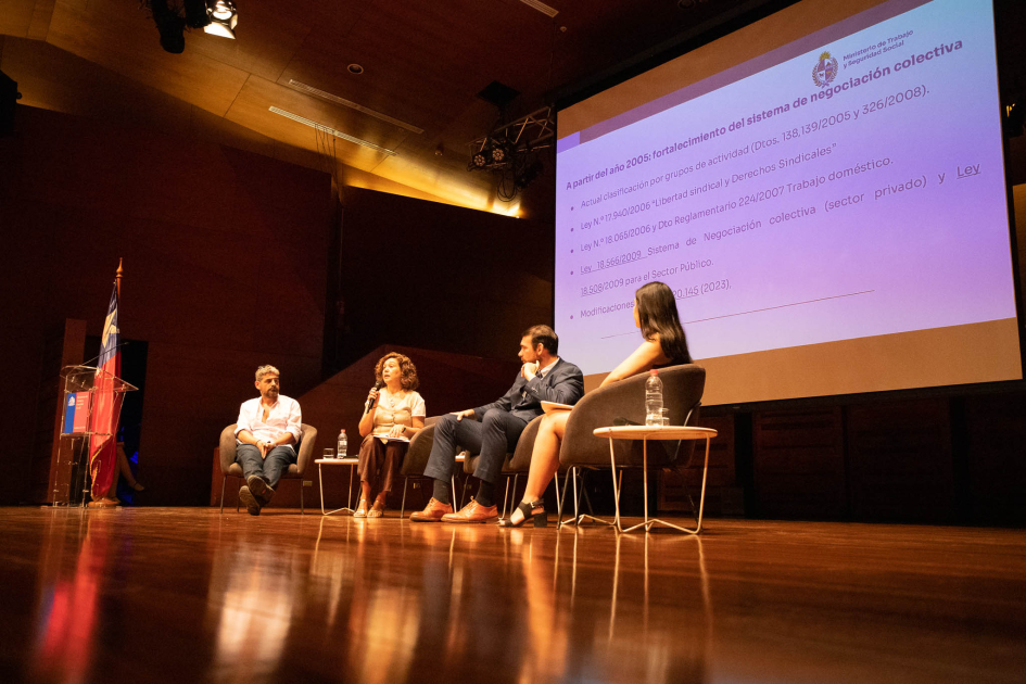 Uruguay expuso en Chile su experiencia de negociación colectiva y diálogo social en la construcción Uruguay expuso en Chile su experiencia de negociación colectiva y diálogo social en la construcción