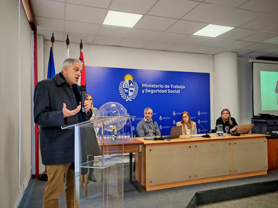 Sorteo de la segunda edición de Uruguay Impulsa Director de OPP, Rodrigo Arim