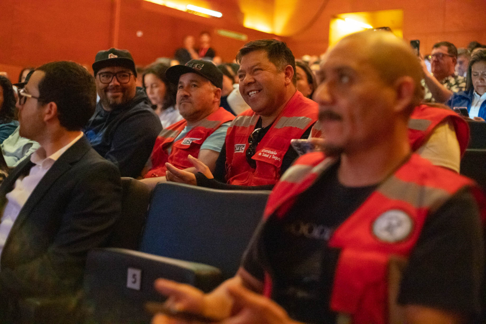 Uruguay expuso en Chile su experiencia de negociación colectiva y diálogo social en la construcción 230 personas participaron del seminario tripartito