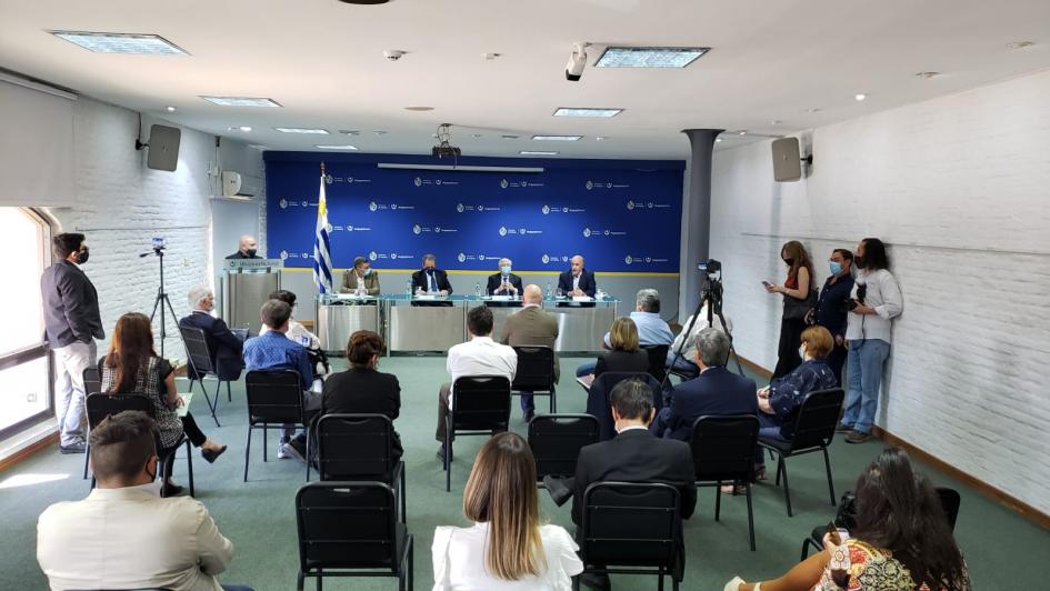 Firma de convenio MINTUR e INEFOP Firma de convenio MINTUR e INEFOP