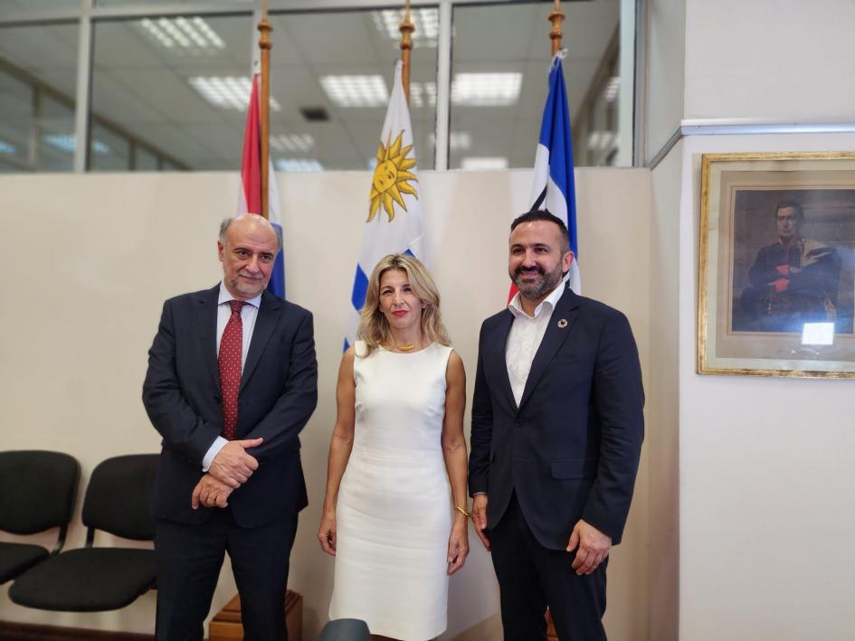 Ministro Mieres recibió a la ministra de Trabajo y Economía Social del Gobierno Español Mieres, Yolanda Díaz y embajador de España en Uruguay