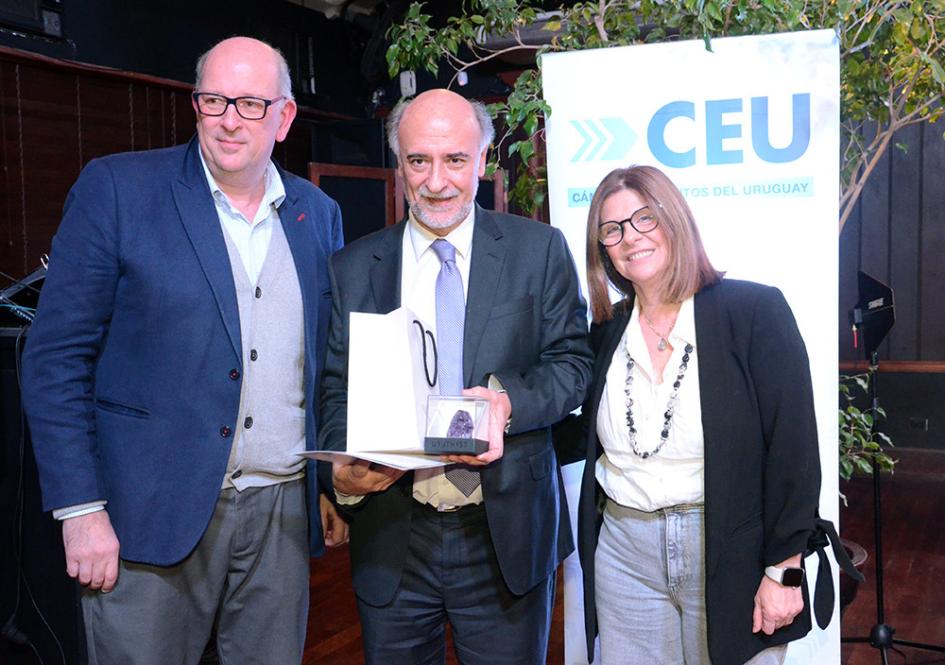 Mieres en Cámara de Eventos del Uruguay Mieres en Cámara de Eventos del Uruguay