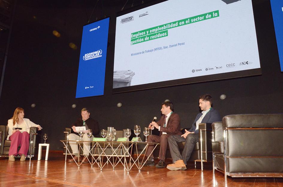 Pérez en Encuentro Internacional 2023 de Economía Circular Pérez en Encuentro Internacional 2023 de Economía Circular
