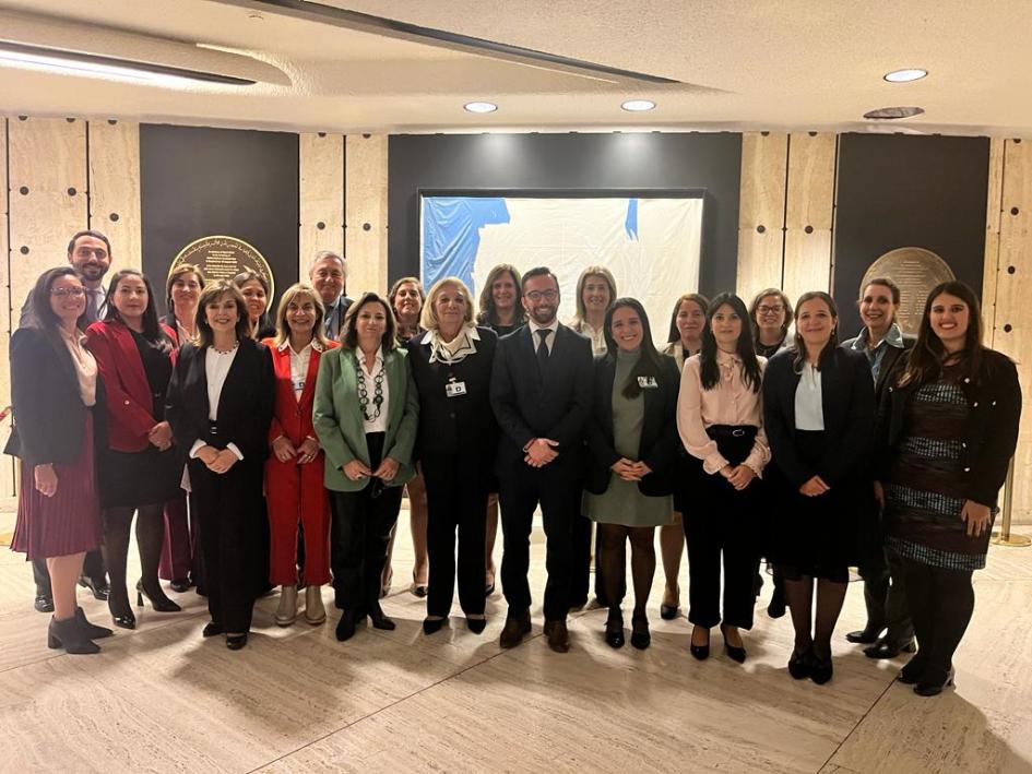 Delegación uruguaya en la Comité para la Eliminación de la Discriminación contra la Mujer (CEDAW) Delegación uruguaya en la Comité para la Eliminación de la Discriminación contra la Mujer (CEDAW)
