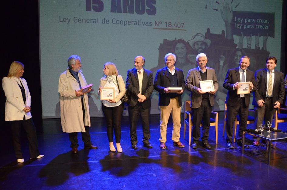 15 años de la Ley General de Cooperativas 15 años de la Ley General de Cooperativas