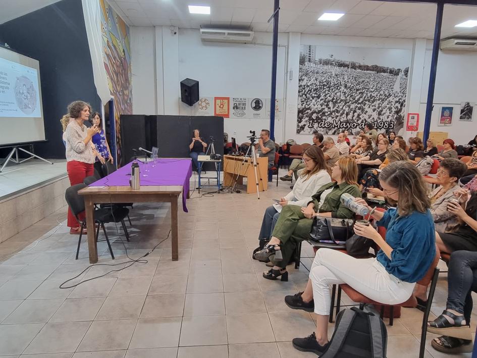 Presentación del estudio: Transformando las normas de género a través del SNIC Público presente, investigadoras, y referentes de Ciedur