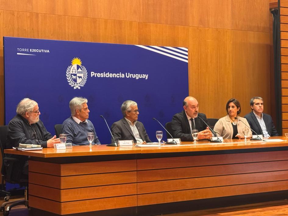 Presentación del "Compromiso Nacional por la Vida, la Salud y la Seguridad en el Trabajo" Mesa de autoridades