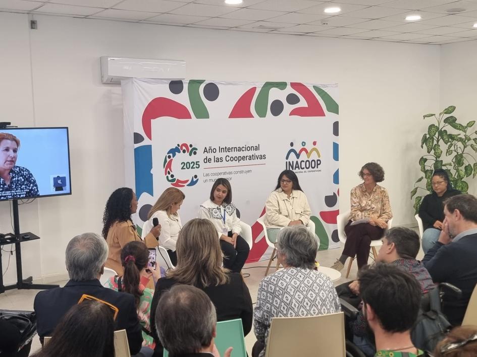 MIDES, MTSS e INACOOP en jornada sobre cooperativas en el Programa de Asistentes Personales MIDES, MTSS e INACOOP en jornada sobre cooperativas en el Programa de Asistentes Personales