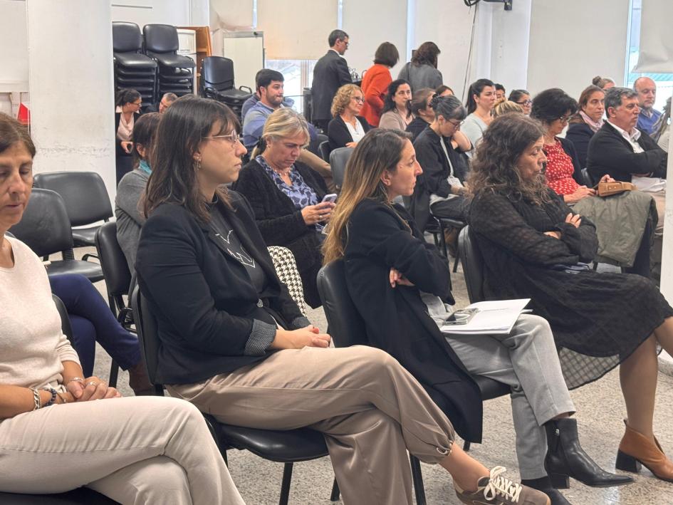 Charla sobre digitalización en el mundo del trabajo Público presente en la charla