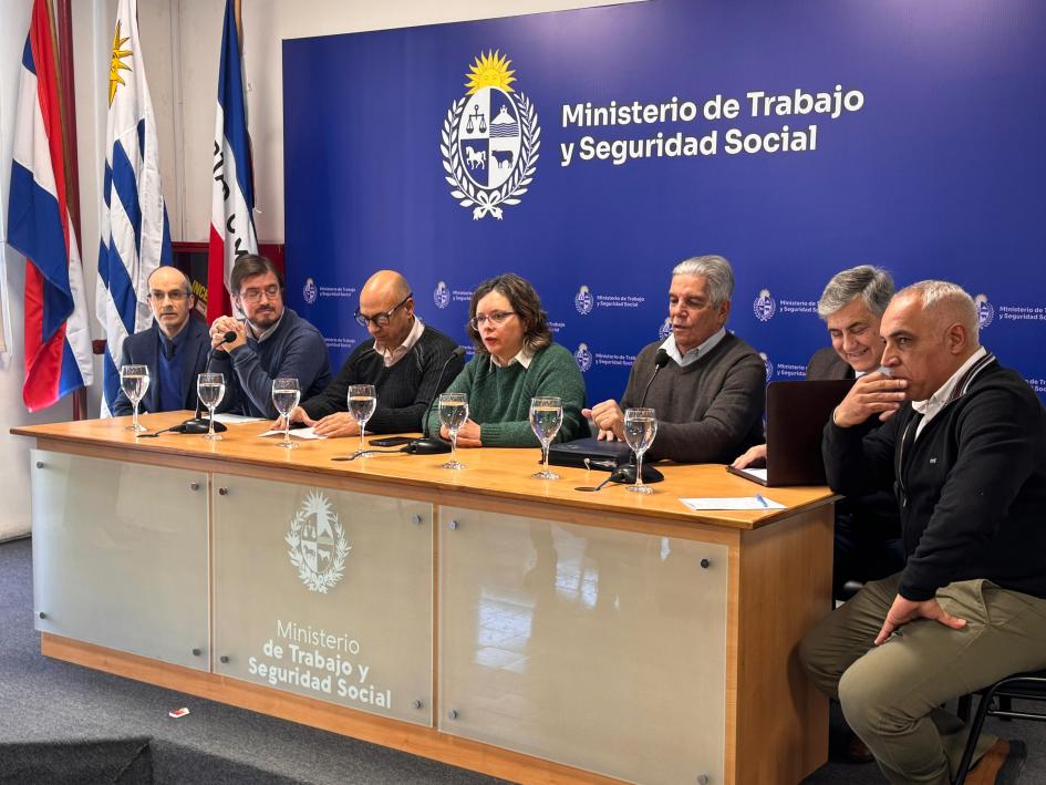 Jornada de sensibilización por el Día Mundial contra el Trabajo Infantil Integrantes de la mesa