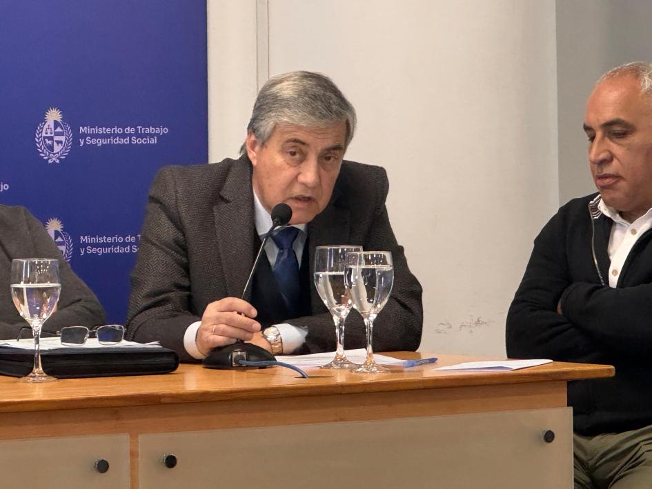 Jornada de sensibilización por el Día Mundial contra el Trabajo Infantil delegado de la Cámara Nacional de Comercio y Servicios, José Pedro Derrégibus
