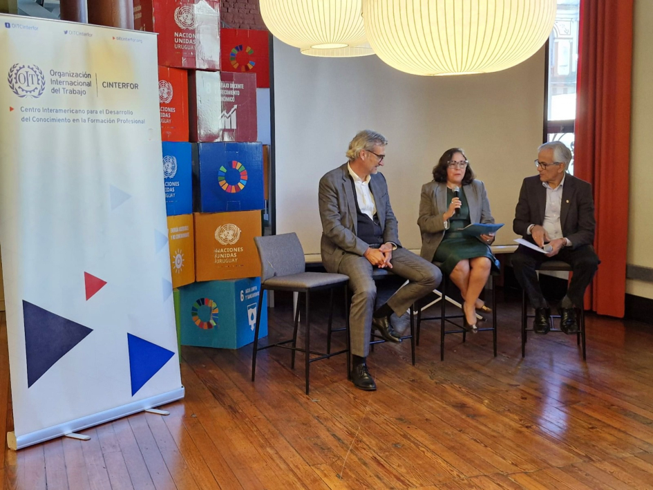 Uruguay refuerza políticas de inclusión social y laboral para personas migrantes Castillo expuso en evento sobre inclusión laboral de las personas migrantes
