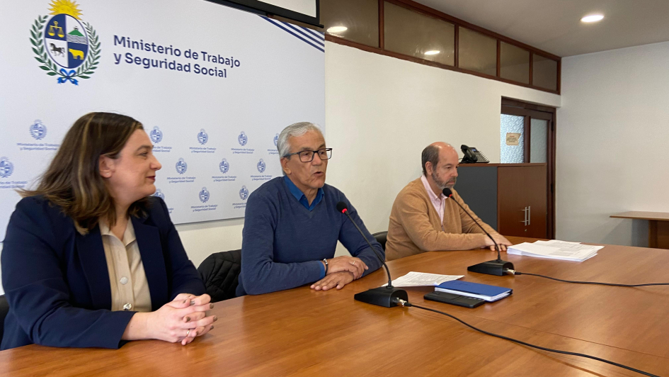 MTSS entregó certificados a pasantes de Relaciones Laborales y dio la bienvenida a un nuevo grupo