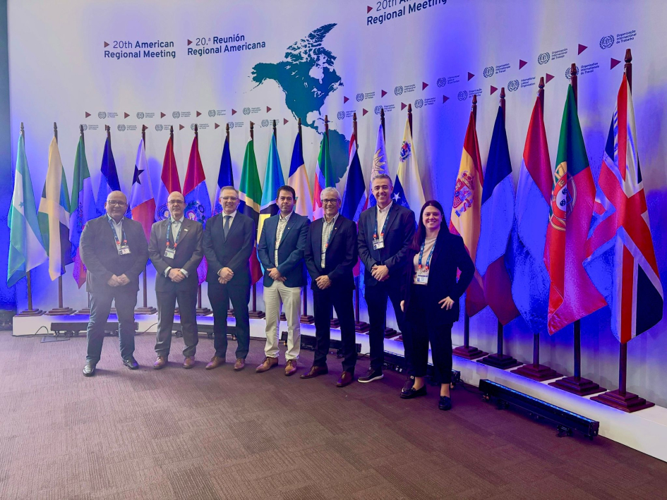 Delegación uruguaya en encuentro regional de la OIT