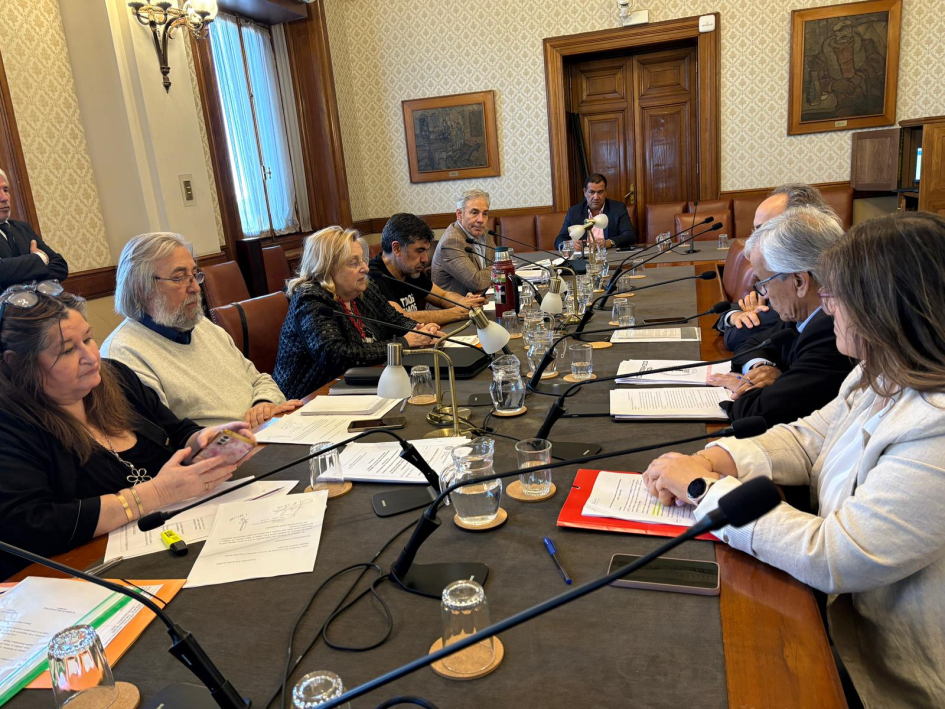 Autoridades del MTSS en Comisión de Asuntos Laborales y Seguridad Social del Senado Castillo, Barretto y Barrios en Comisión del Senado