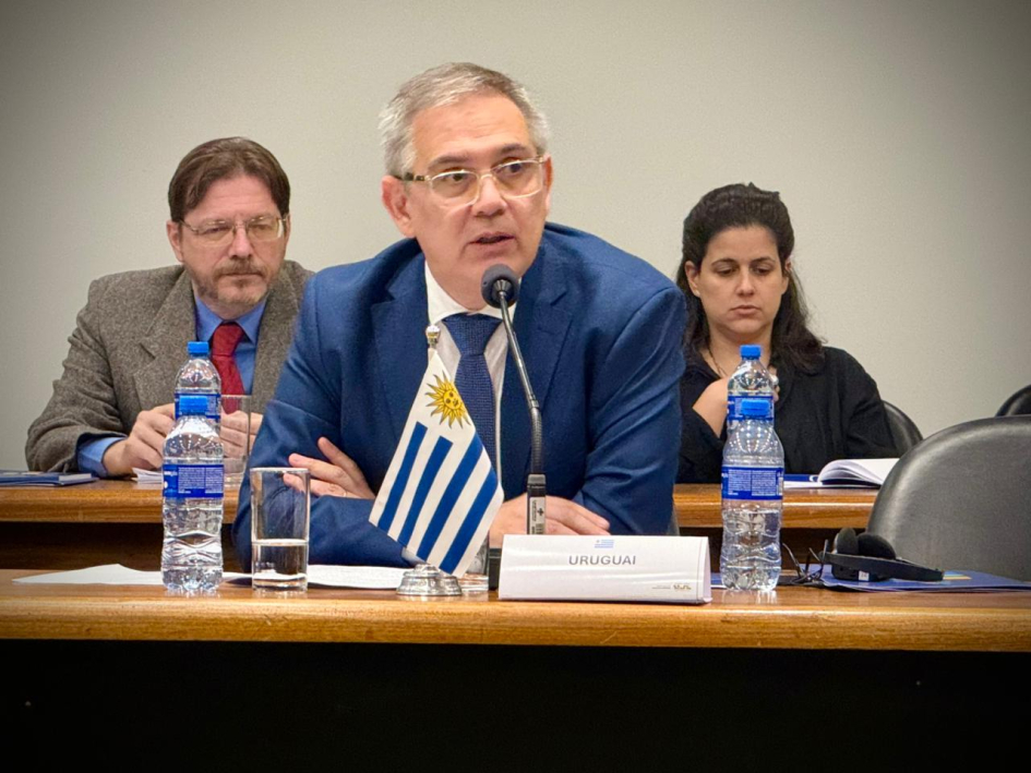 Hugo Batalla durante su exposición