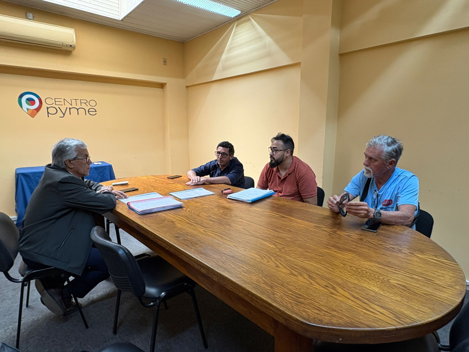 Castillo y Mendiondo visitaron oficinas del MTSS y BPS en Rivera y se reunieron con actores sociales Castillo y Mendiondo visitaron oficinas del MTSS y BPS en Rivera y se reunieron con actores sociales