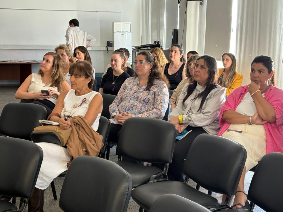 25N: Charla de la Red Uruguaya contra la Violencia Doméstica y Sexual