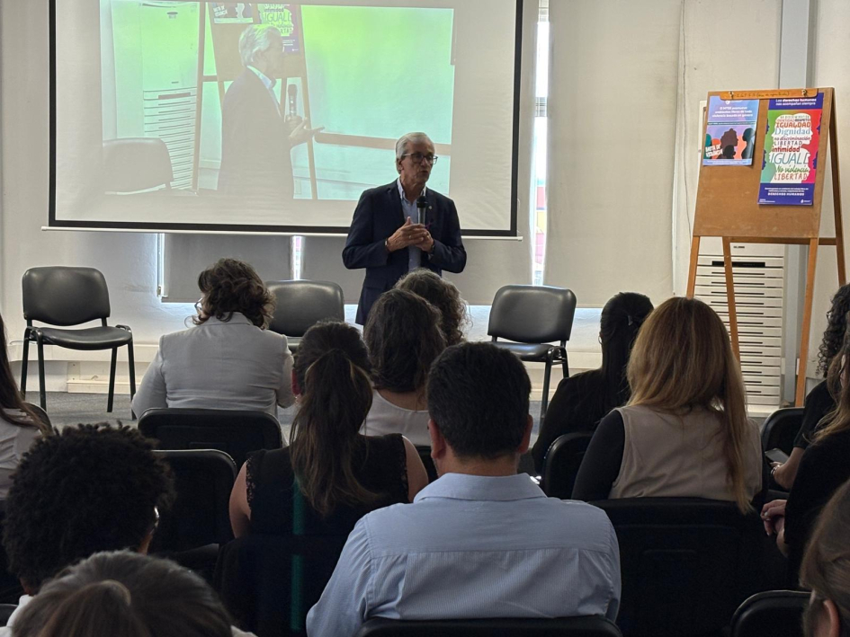 25N: Charla de la Red Uruguaya contra la Violencia Doméstica y Sexual