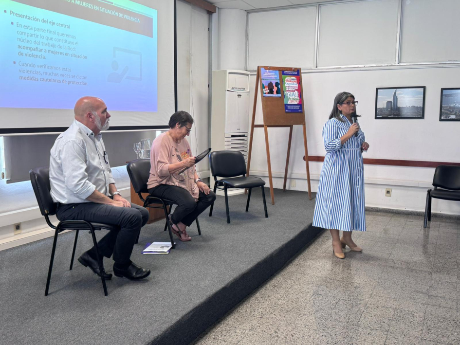 25N: Charla de la Red Uruguaya contra la Violencia Doméstica y Sexual