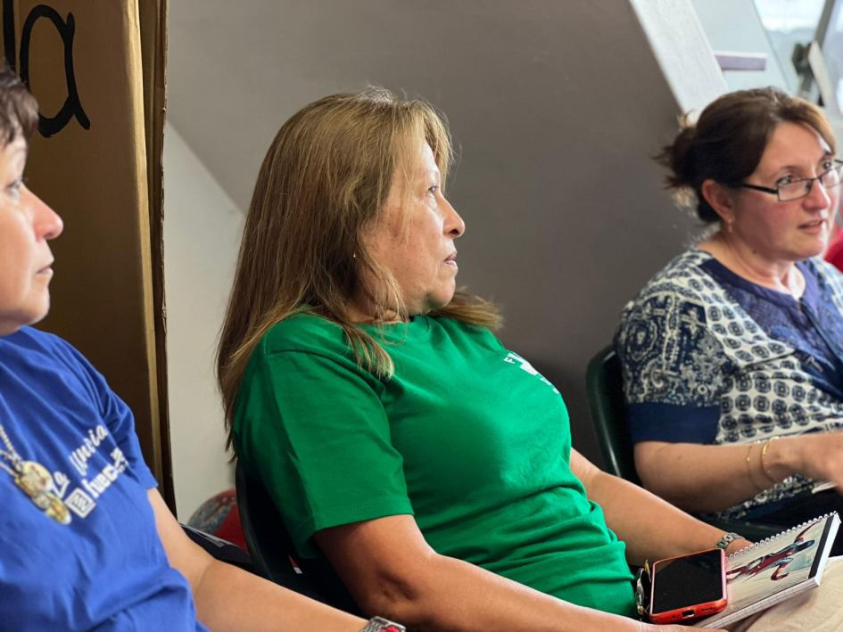 fotos de los participantes de la reunión