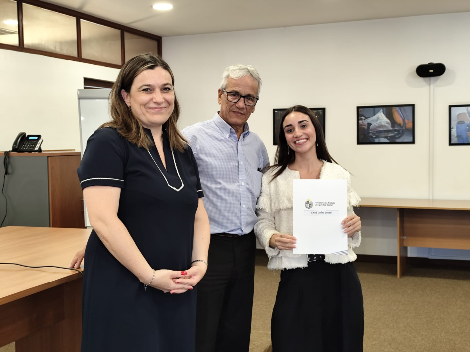 El MTSS reconoció a una nueva generación de pasantes en Relaciones Laborales de la Udelar