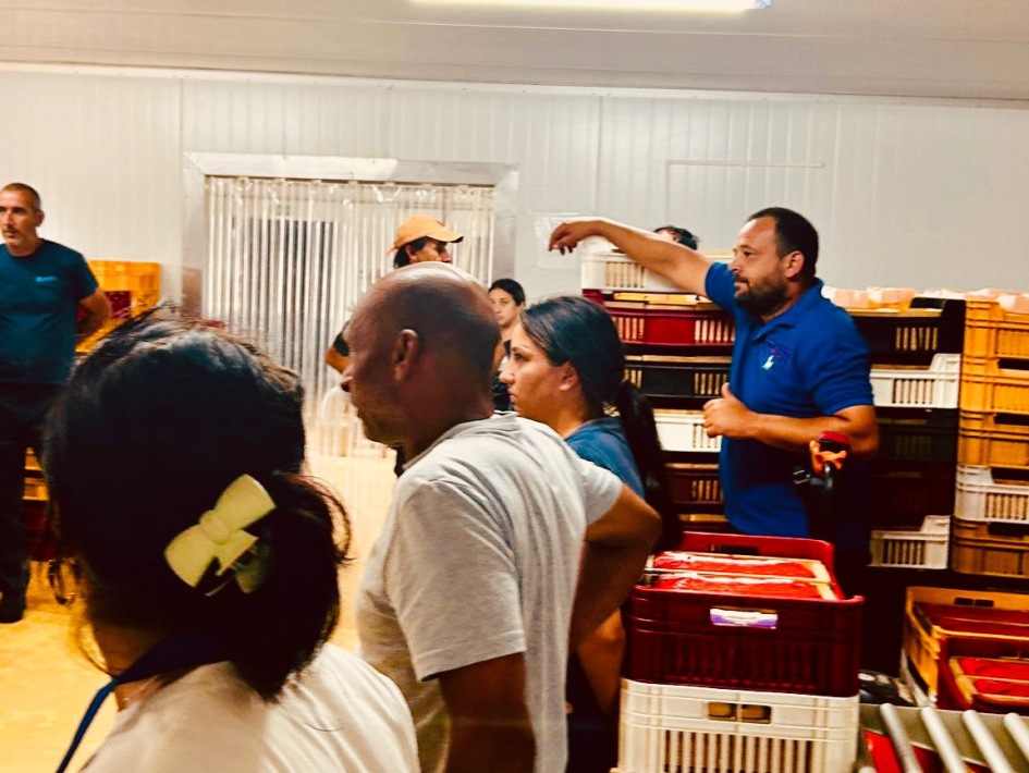 Imagen de la visita a la empresa del sector lácteo