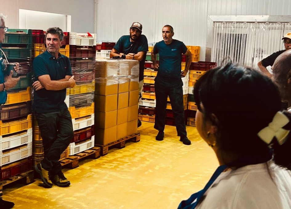 Imagen de la visita a la empresa del sector lácteo