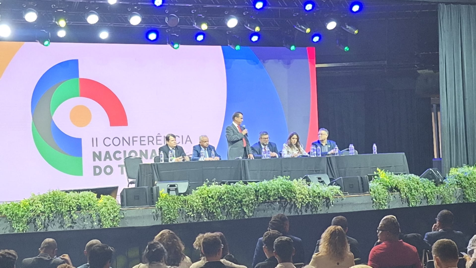 Uruguay aporta su experiencia en diálogo social en la II Conferencia Nacional del Trabajo en Brasil