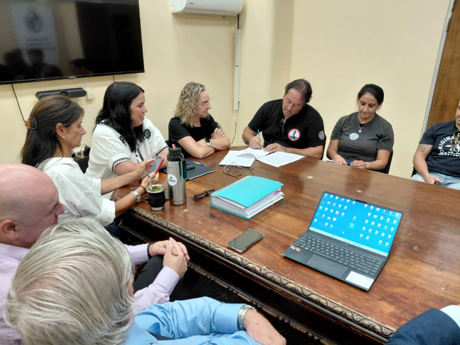 Firma de acuerdos en sector portuario