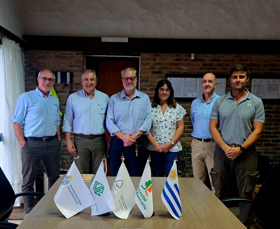 Di Doménico se reunió con directiva y sindicato de Forestal Caja Bancaria