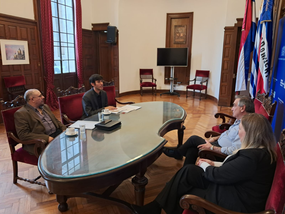 Mendiondo y Araya con el intendente de Colonia