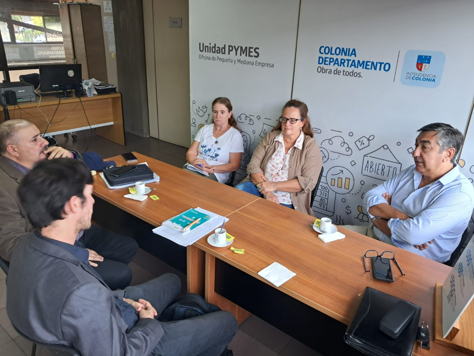 Mendiondo y Araya con unidad Pyme de Colonia