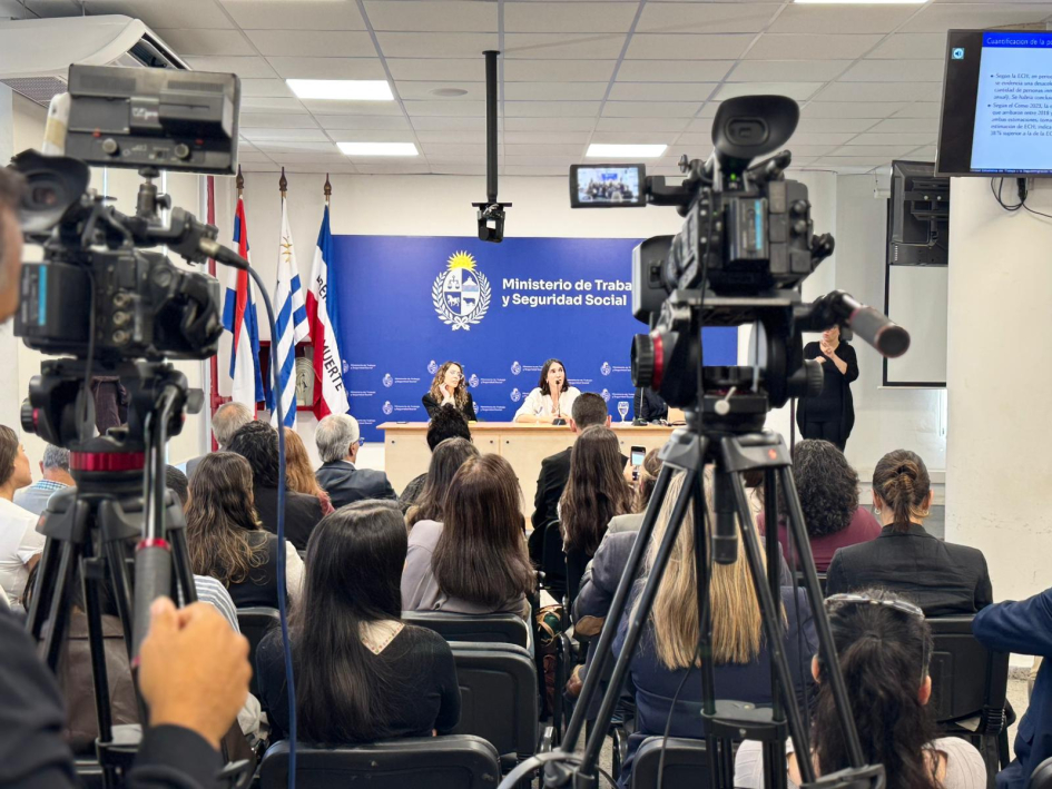 MTSS presentó informes sobre inserción laboral de la población migrante