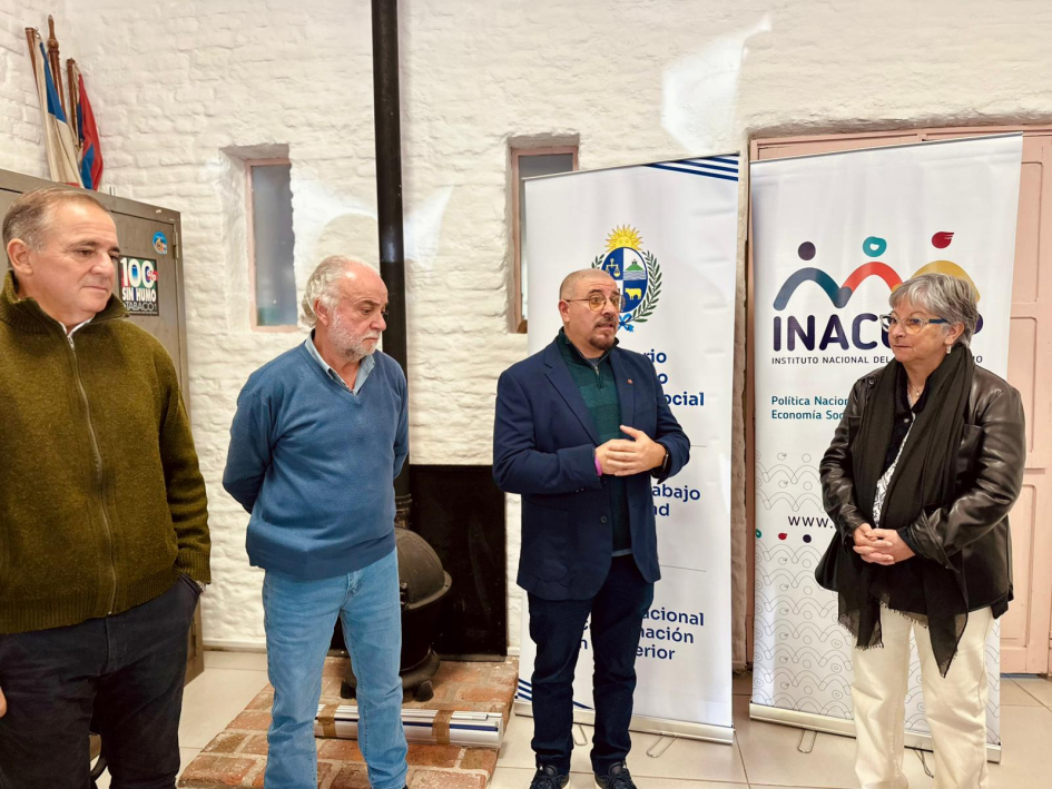 Inicio de actividades de INACOOP en la Oficina de Trabajo de Trinidad