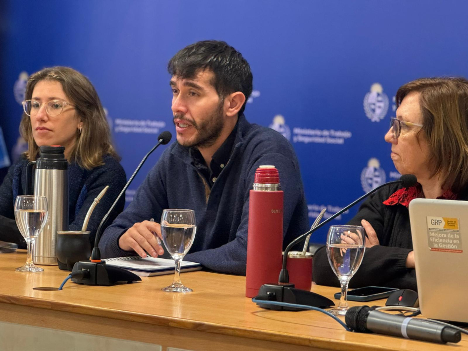 MTSS impulsa la profesionalización de los cuidados con apoyo de la experiencia chilena Director nacional de Empleo durante la apertura de la actividad