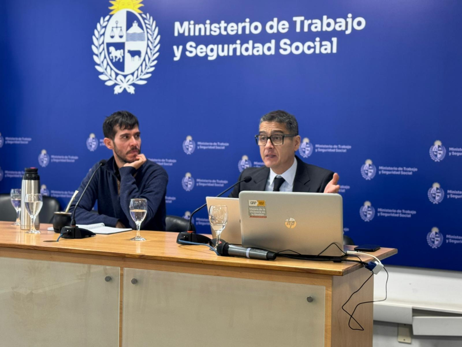 MTSS impulsa la profesionalización de los cuidados con apoyo de la experiencia chilena Director de Empleo e Igor Dedic Morales de ChileValora