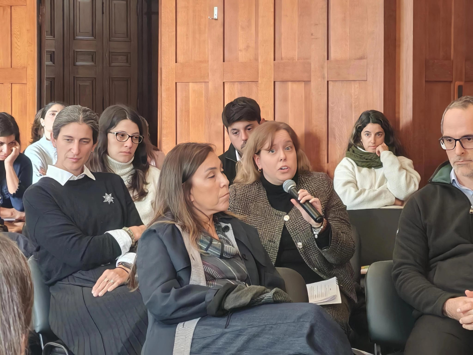 MTSS participó en conversatorio sobre lactancia y derechos laborales En representación del MTSS participó la asesora de DINATRA, Laura Zúñiga