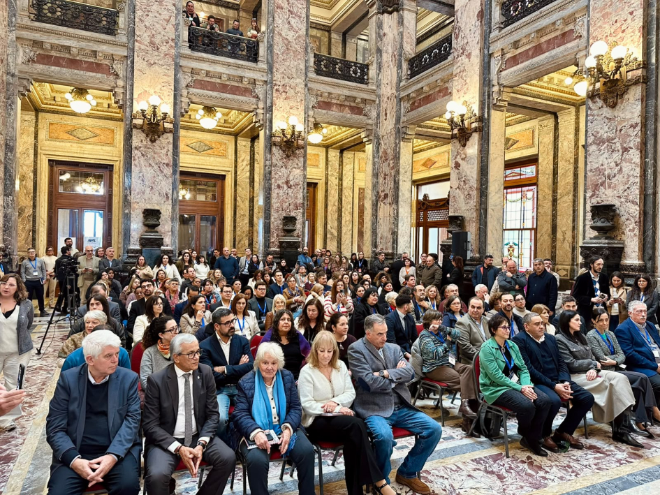 Trabajo doméstico: 20 años de derechos, organización y diálogo social Ceremonia de cierre con la presencia del Presidente Yamandú Orsi en el Salón de los Pasos Perdidos