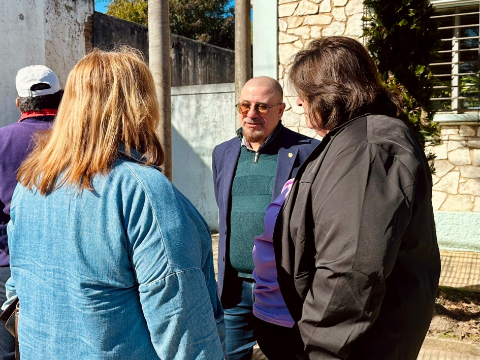 Director Mendiondo en inauguración de José Pedro Varela