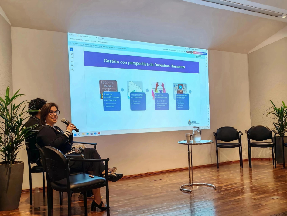 Subinspectora general Andrea Bouret y asesor técnico Mathías Cosentino