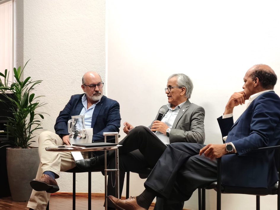 Marcos Otheguy, Juan Castillo y José Luis Pereira durante la mesa de cierre
