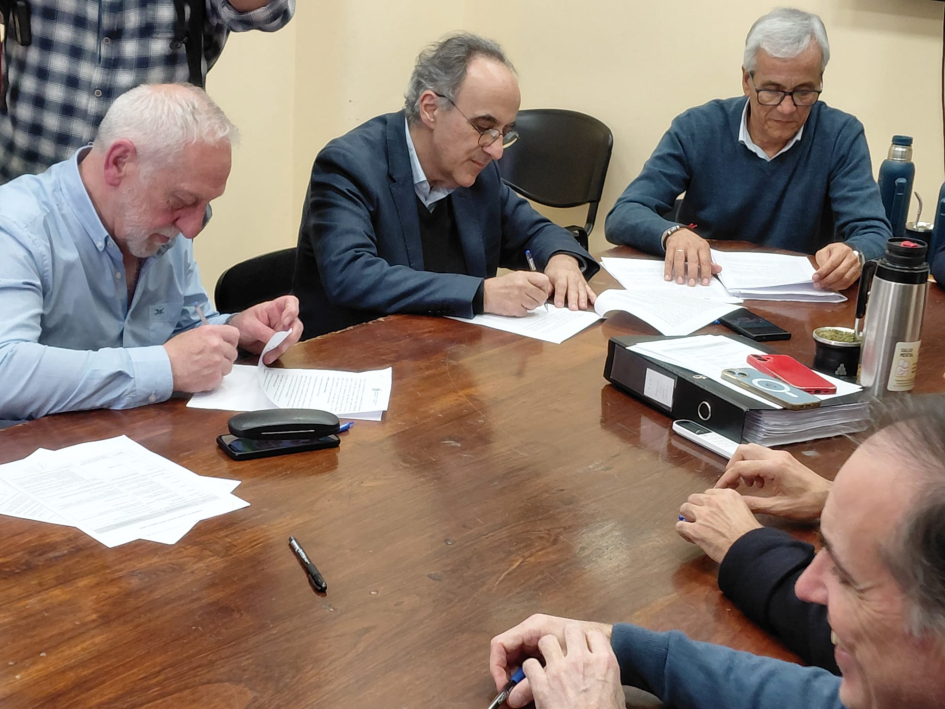 MTSS, TCP y SUPRA acordaron las bases para un convenio colectivo de cinco años MTSS, TCP y SUPRA acordaron las bases para un convenio colectivo de cinco años