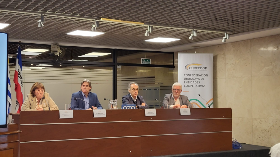 Subsecretario Barretto intervino en VII Seminario de Derecho Cooperativo VII Seminario de Derecho Cooperativo en el Parlamento